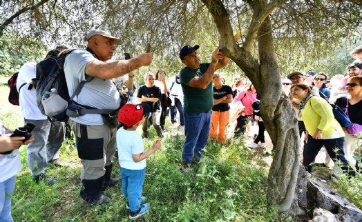 İzmir’de parklar 103 etkinlikle renklendi