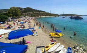Jandarma'dan Foça'daki 'ücretli' plajlar için 'Patikatan ulaşın' önerisi