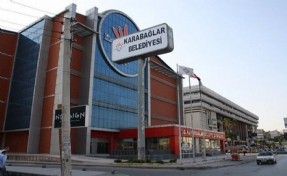 Karabağlar’da parti değişikliği polemiği: 'Biz kucaktan kucağa gitmedik'