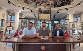Karşıyaka'da Hakan imzayı attı, ilk yabancı 19:12'de açıklanacak