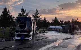 Kayseri’de yolcu otobüsü yakıt tankeri ile çarpıştı: Çok sayıda yaralı var!