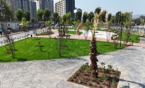Konak’a yeni nefes alanı: 6 bin metrekarelik park hizmete açılıyor
