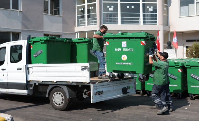 Konak’ın sokakları yeni konteynerlerine kavuştu
