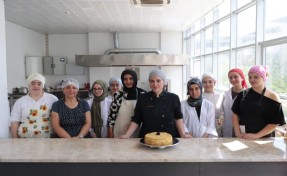 Konaklı kadınlar Temel Pastacılık Eğitimi’yle istihdama katılıyor