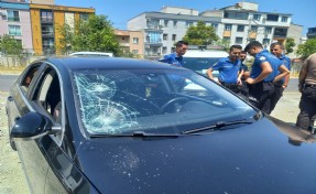 Manisa'da trafikte bıçaklı yol verme kavgası: 5 yerindan bıçaklandı!
