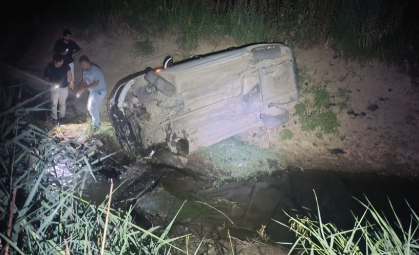 Manisa’da uyuşturucu şüphelileri polisten kaçarken kaza yaptı: 3 yaralı
