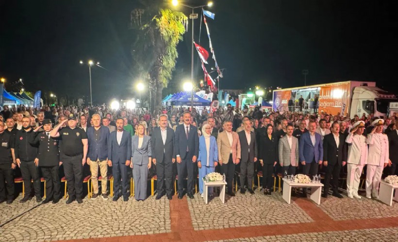 Marmara Depremi’nde hayatını kaybedenler Gölcük'te anıldı