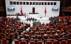 Meclis'te istifa depremi: Yeni Yol grubu düşecek mi?