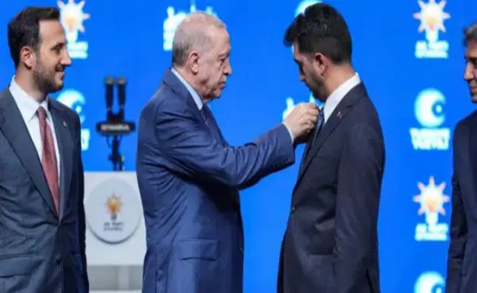 Mehmet Ali Kulat’tan dikkat çeken AK Parti iddiası: 3 büyükşehir belediye başkanı ve 30’dan fazla başkan sırada