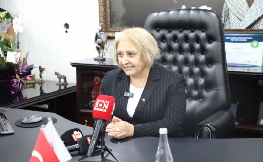 Menderes'te Başkan Vekili Asuman Şen makam koltuğuna oturdu