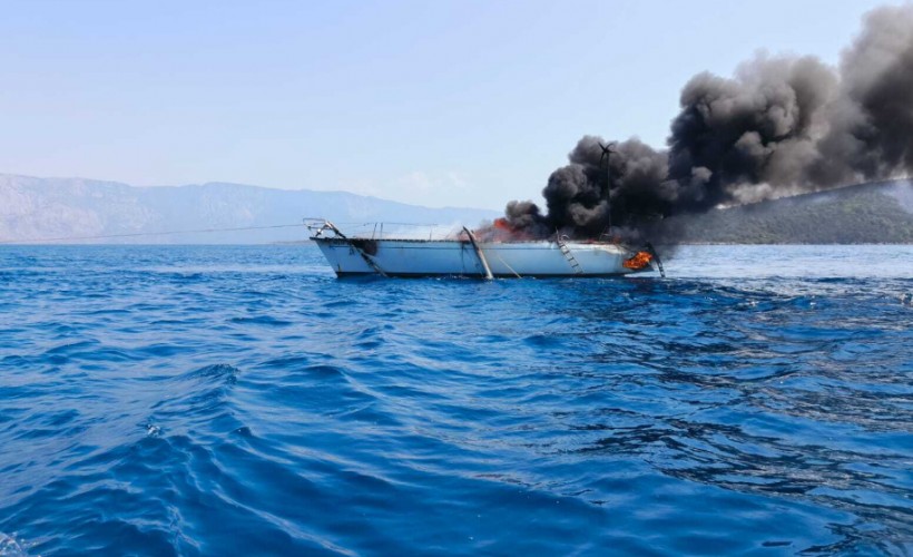 Muğla'da tekne yangını