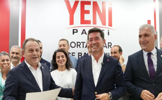 Ortahisar Belediye Başkanı meclis üyeleriyle birlikte YENİ Parti’ye katıldı