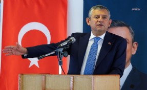 Özgür Özel, Cemil Tugay’ın AK Parti’ye geçeceği iddialarını değerlendirdi: Böyle bir şey hayata geçecek olursa İzmir'dekilerin yüzüne nasıl bakacak?