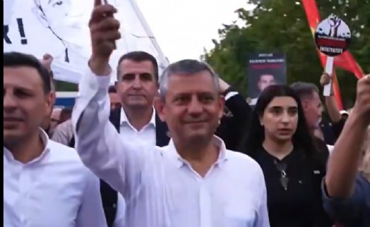 Özgür Özel: 'YENİ Parti, milletin partisidir'