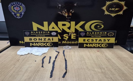 Polisi görünce kaçmaya çalıştı, üzerinden uyuşturucu çıktı