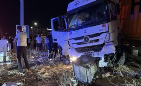 Refüje çıkan TIR’ın sürücüsü yaralandı