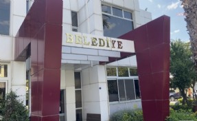 Seferihisar Belediyesi'ndeki soruşturmada yeni dalga: Başkan ve yardımcısının şoförleri gözaltında!