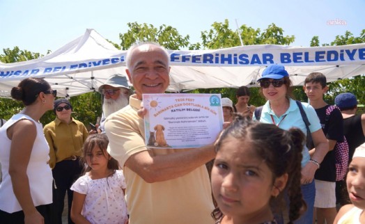 Seferihisar TeosFest'te çocuklardan can dostlara anlamlı destek
