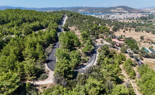 Seferihisar’da asfalt seferberliği Teos Caddesi’nde devam ediyor