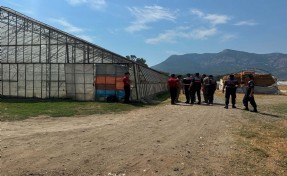 Seydikemer’de şüpheli ölüm: Evinin yanındaki serada ölü bulundu!