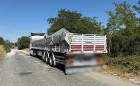 TIR'ın dorsesinden 14 kaçak göçmen çıktı