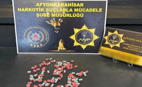 Uyuşturucu sattıkları iddiasıyla 4 şüpheli yakaladı