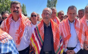 Vahap Seçer tercihini açıkladı: Kılıçdaroğlu ile yan yana geldi, CHP mesajı verdi
