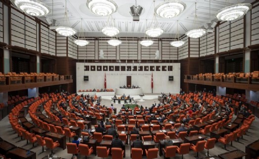 Vekiller katılmadı Meclis kapandı: Şehit yakınları ve gazilerle ilgili yasa teklifi yarına kaldı