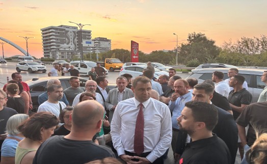 YENİ Parti İzmir İl Başkanı Güç'ten Özalper'in gözaltına alınmasına net tavır: Bizleri mücadelemizden bir adım geri attıramaz!
