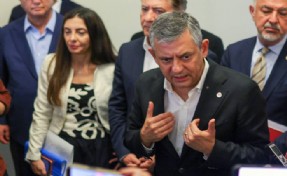 YENİ Parti lideri Özel, hukukçu vekilleriyle Çerçeve Yasa’yı değerlendirdi: ‘Sözümüzün arkasında duracağız’