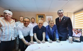YENİ Parti’den İzmir’de gövde gösterisi: Kocaoğlu, Sındır ve Atila partiye katıldı