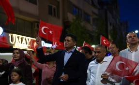 Zaferin 104. yılı Aliağa'da büyük coşkuyla kutlandı: Özcan Deniz'den unutulmaz final