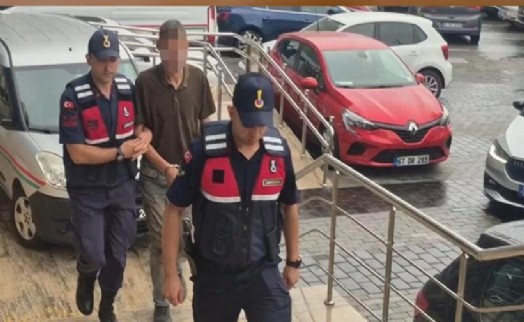 'Kızını dövmeyen dizini döver' demişti: Kızlarını zincire vuran anne ve baba tutuklandı
