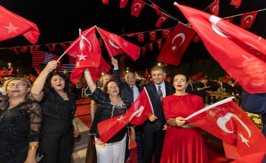 104’üncü yıla yakışan coşku! Tugay'dan 9 Eylül mesajı