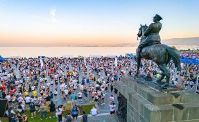 9 Eylül coşkusu yarı maratonla taçlandı