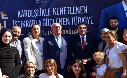 AK Parti Karabağlar ilçe teşkilatında veda yok, vefa var: 'Tecrübemiz geçmişten, gücümüz birlikten'