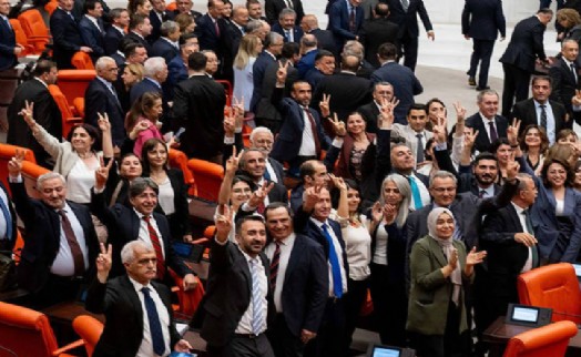 AK Parti'de 'çerçeve yasa' rahatsızlığı: 'Silah bırakıldıysa, tahrik de bırakılmalı'
