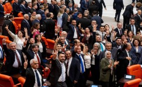 AK Parti'de 'çerçeve yasa' rahatsızlığı: 'Silah bırakıldıysa, tahrik de bırakılmalı'