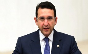 AK Partili eski İzmir Milletvekili Turhan hakkında soruşturma başlatıldı