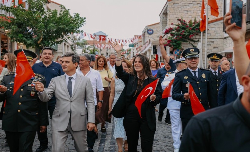 Alaçatı’nın kurtuluşunun 104. yılı törenlerle kutlandı