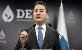 Ali Babacan'dan akaryakıt fiyatlarına tepki: 'Enflasyonu düşüreceğiz' masallarına inanmayalım'