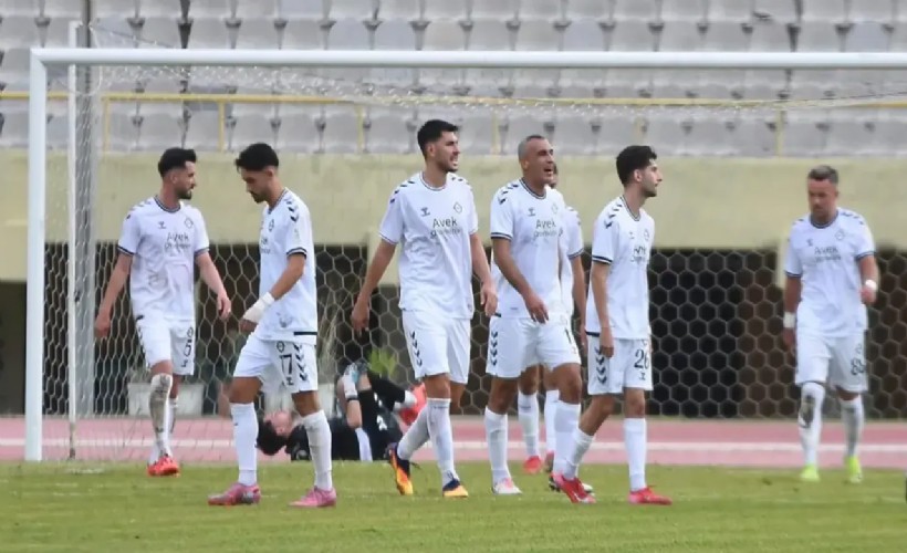 Altay'da kayyım davası ertelendi