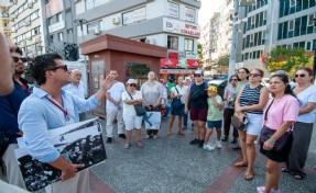 ‘Atatürk’ün Adımlarıyla Karşıyaka’ turlarına yoğun ilgi