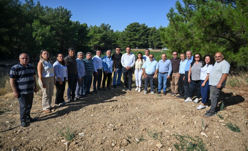 Başkan Eşki muhtarlarla dayanışma bostanında buluştu
