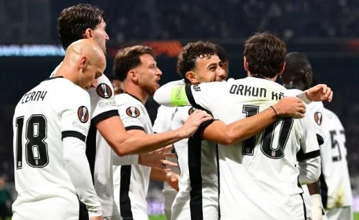 Beşiktaş Avrupa'da yüksekten uçtu! Marsilya'yı farklı mağlup etti