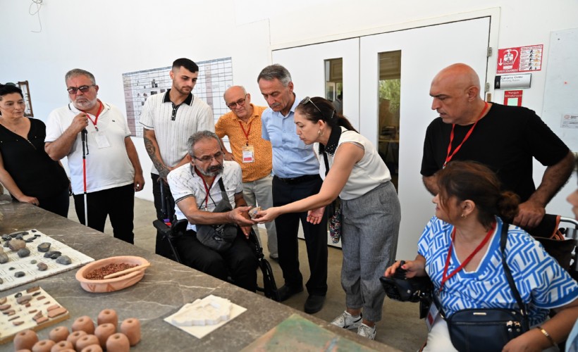 Bornova’da engelleri kaldıran kültür yolculuğu