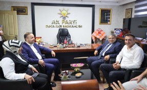Buca’da dikkat çeken hamle! Benzer’den AK Parti’ye ziyaret