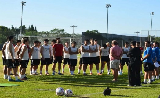 Bucaspor 1928'de derbi öncesi ayrılıklar yaşandı