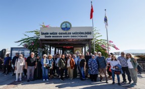 Büyükşehir emeklileri şehirde gezdirmeye devam ediyor