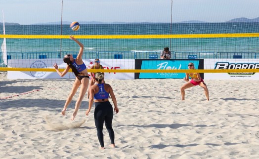Çeşme’de Uluslararası Grand Slam Plaj Voleybolu heyecanı yaşandı